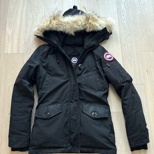 Canada Goose Montebello Parka Women Size Extra Small Black Mid Length XS 2530L